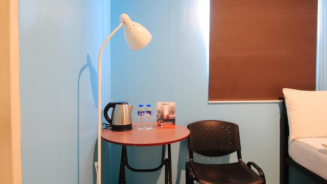 Reddoorz At Hotel Rosemarie Pasay Extérieur photo